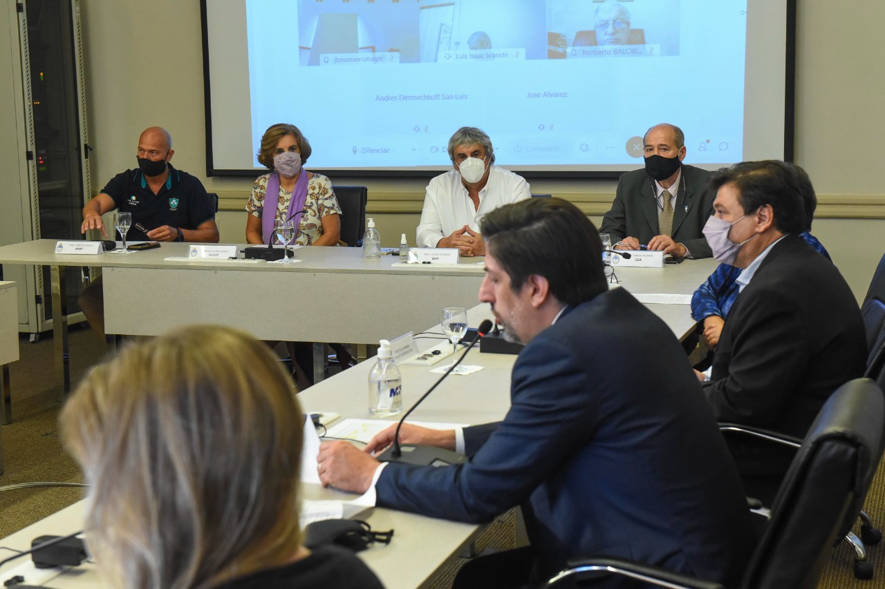 Principio de acuerdo en la paritaria nacional docente: aumento del 45,5 ...